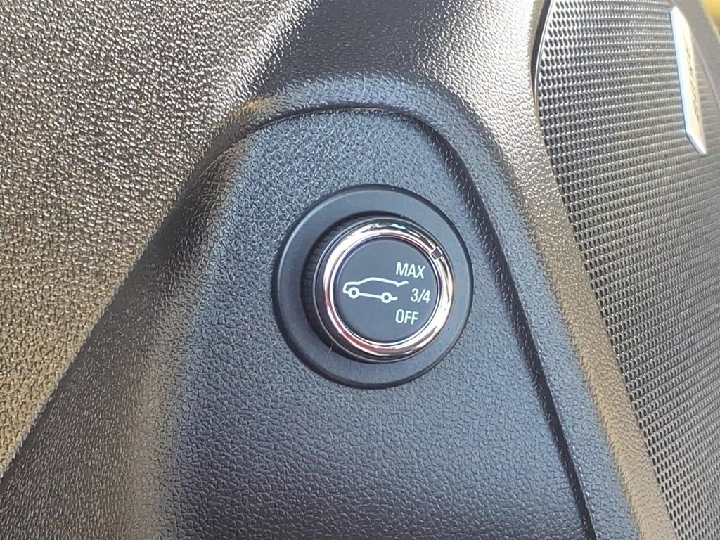 Used 2025 Chevrolet TrailBlazer RS w/ Convenience Package AWD/4WD image 12
