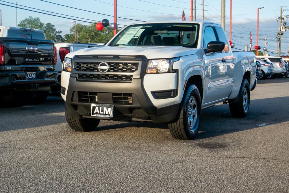 Used 2025 Nissan Frontier S w/ S Utility Package image 8