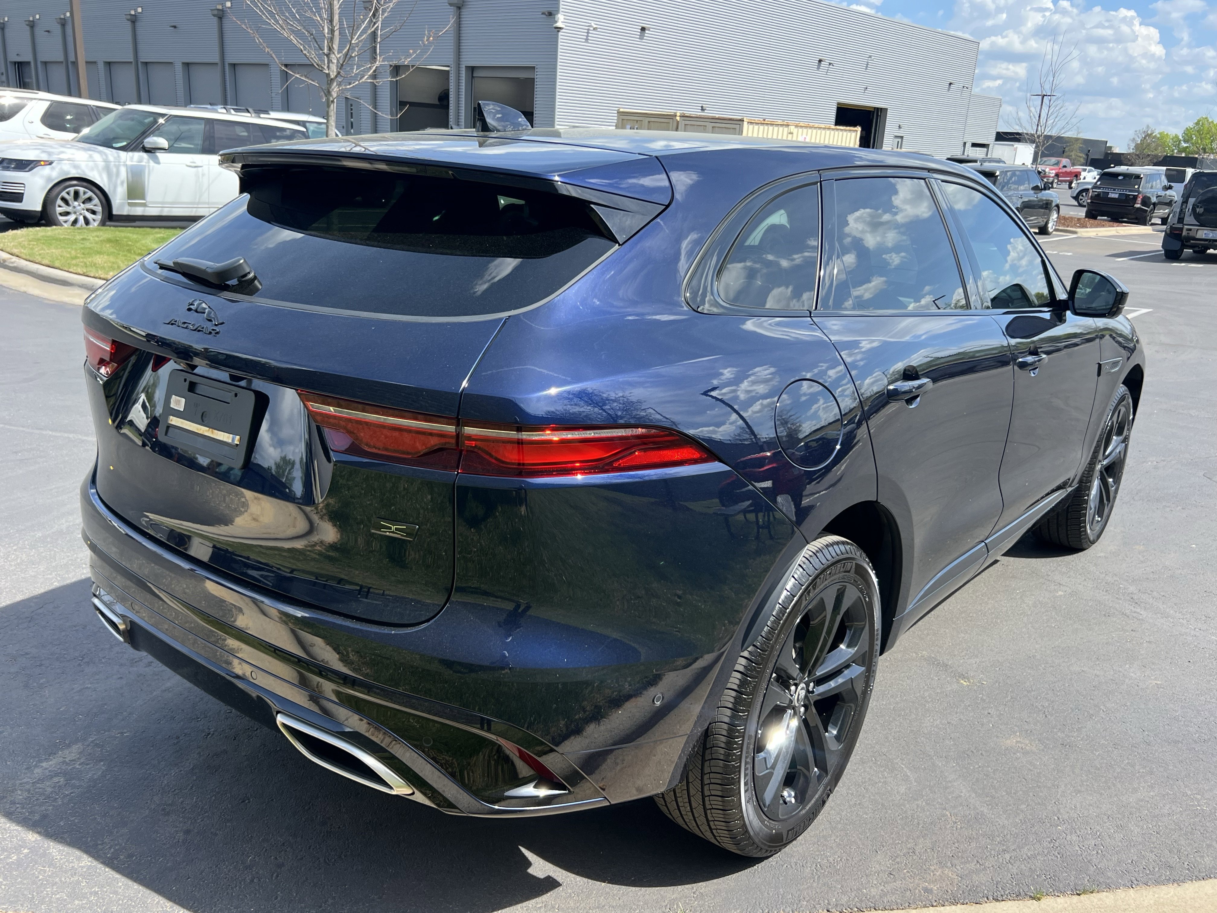 Certified 2026 Jaguar F-PACE R-Dynamic S AWD/4WD image 7