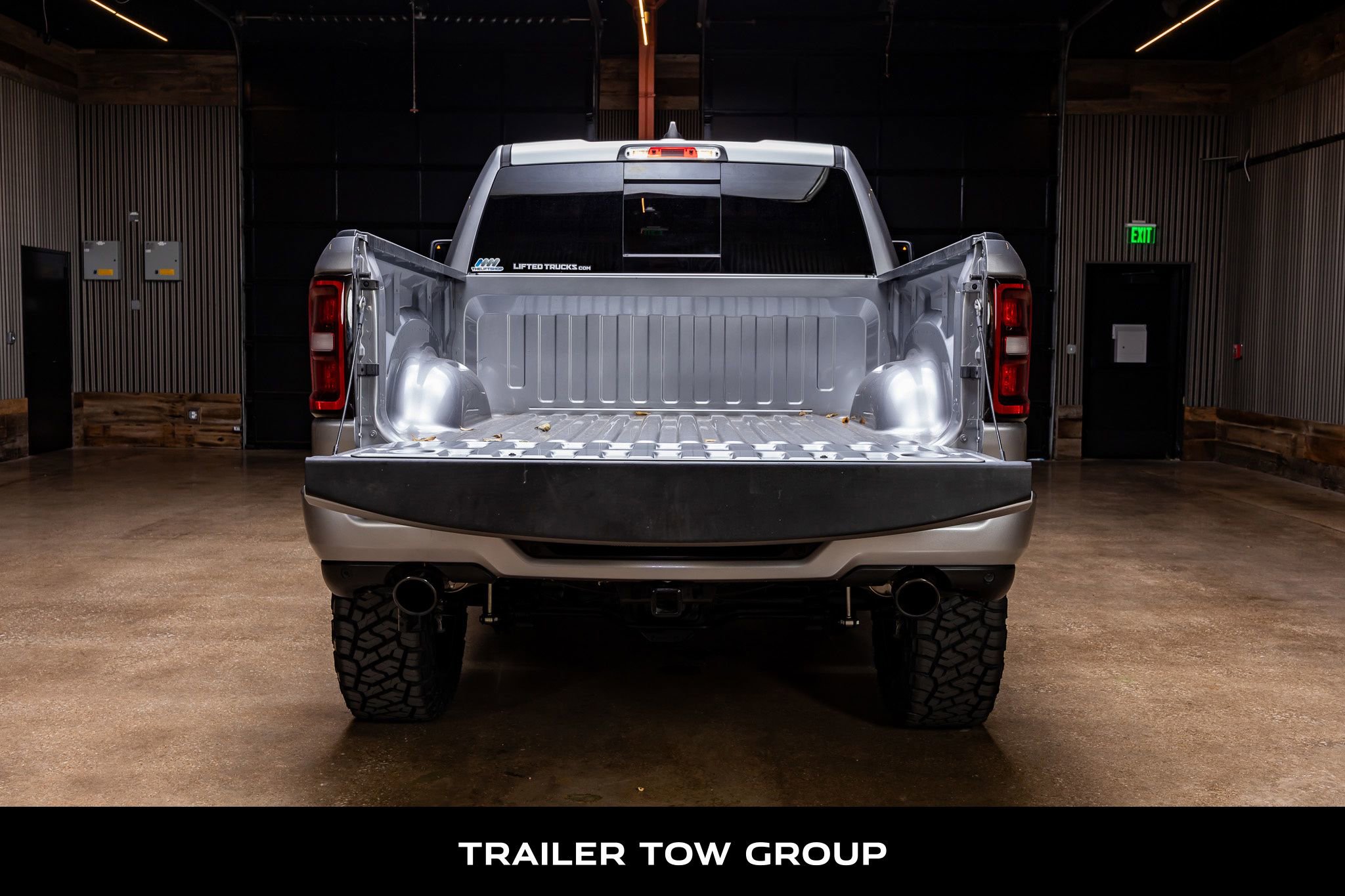 Used 2025 RAM 1500 Lone Star image 9