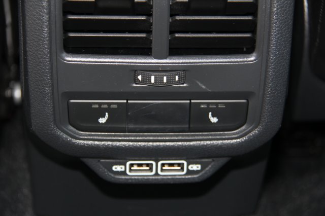 Used 2020 Volkswagen Passat 2.0T SEL FWD image 32