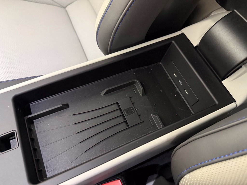 Certified 2025 Porsche 911 Carrera GTS RWD image 40