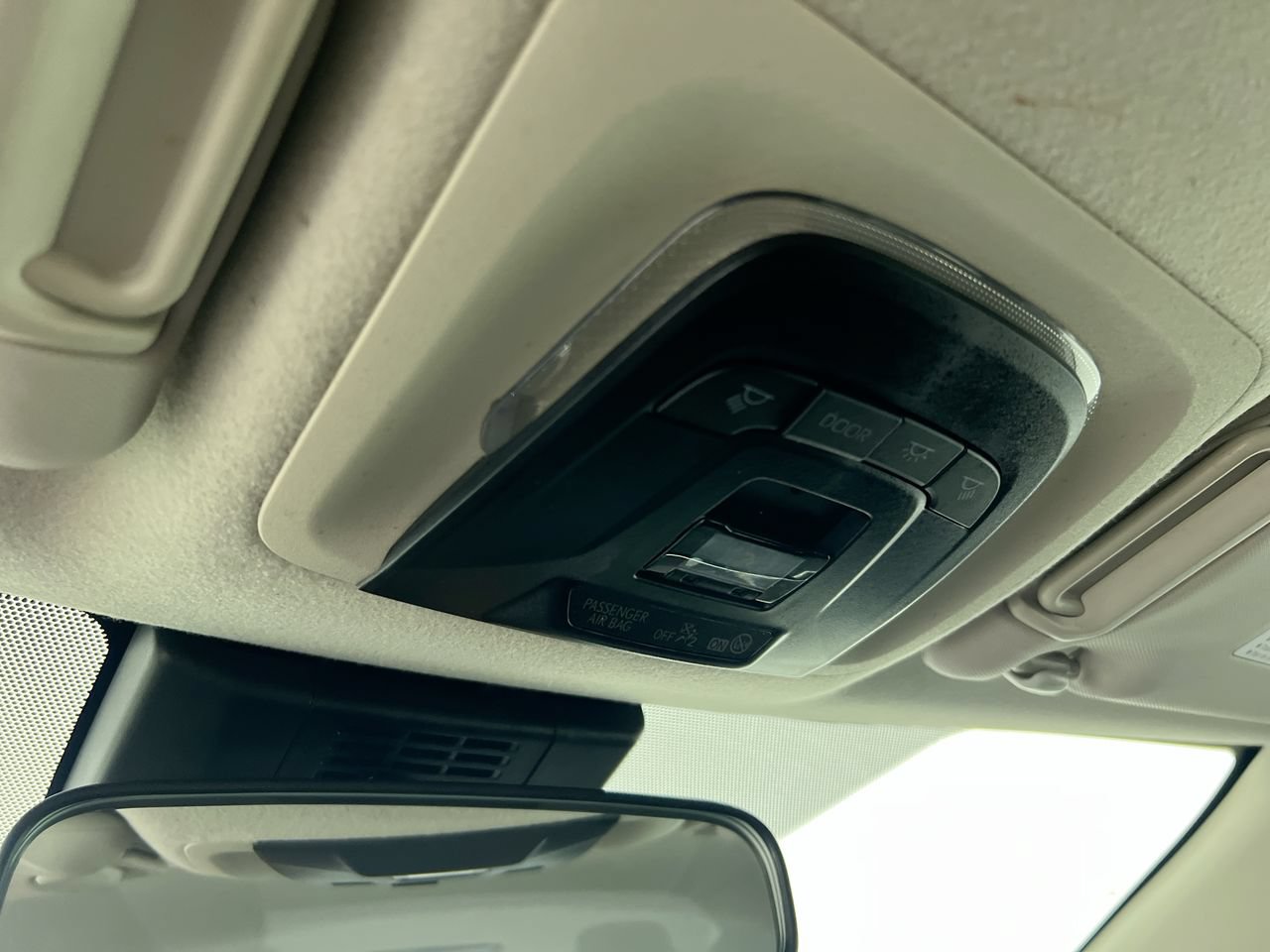 Used 2024 Toyota Corolla LE FWD image 18