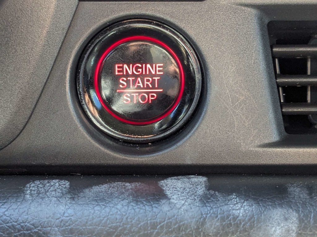 Used 2025 Honda Pilot EX-L image 37