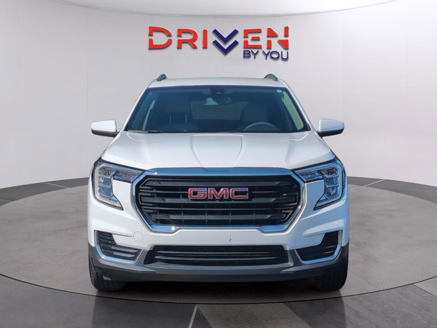 Used 2022 GMC Terrain SLE w/ Driver Convenience Package FWD image 8