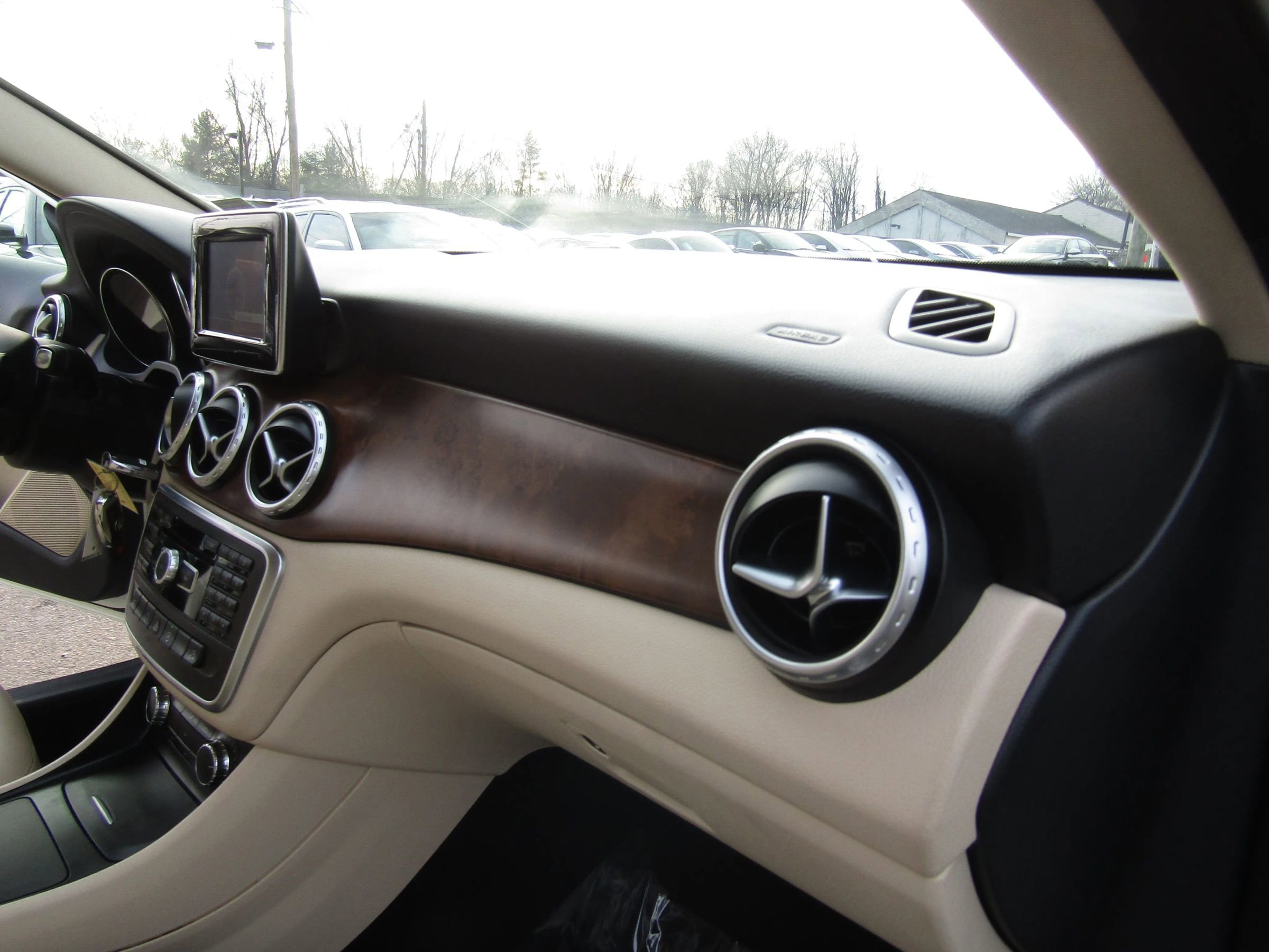 Used 2015 Mercedes-Benz GLA 250 4MATIC image 12