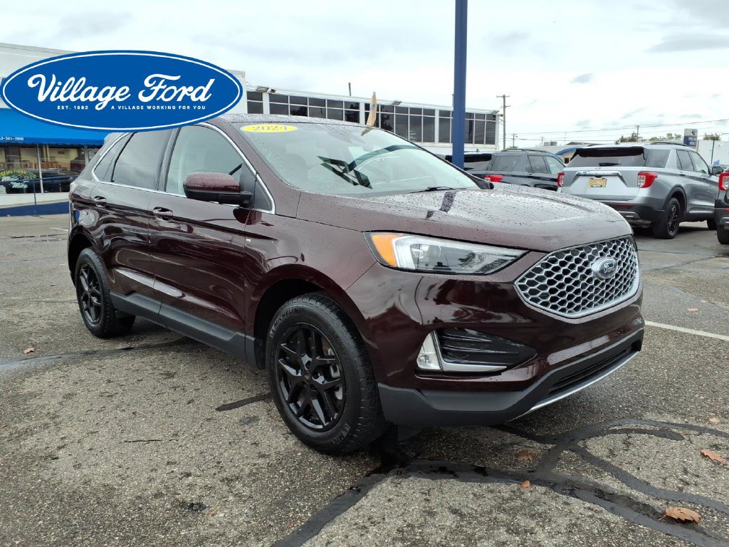 Certified 2024 Ford Edge SEL w/ Convenience Package AWD/4WD image 4