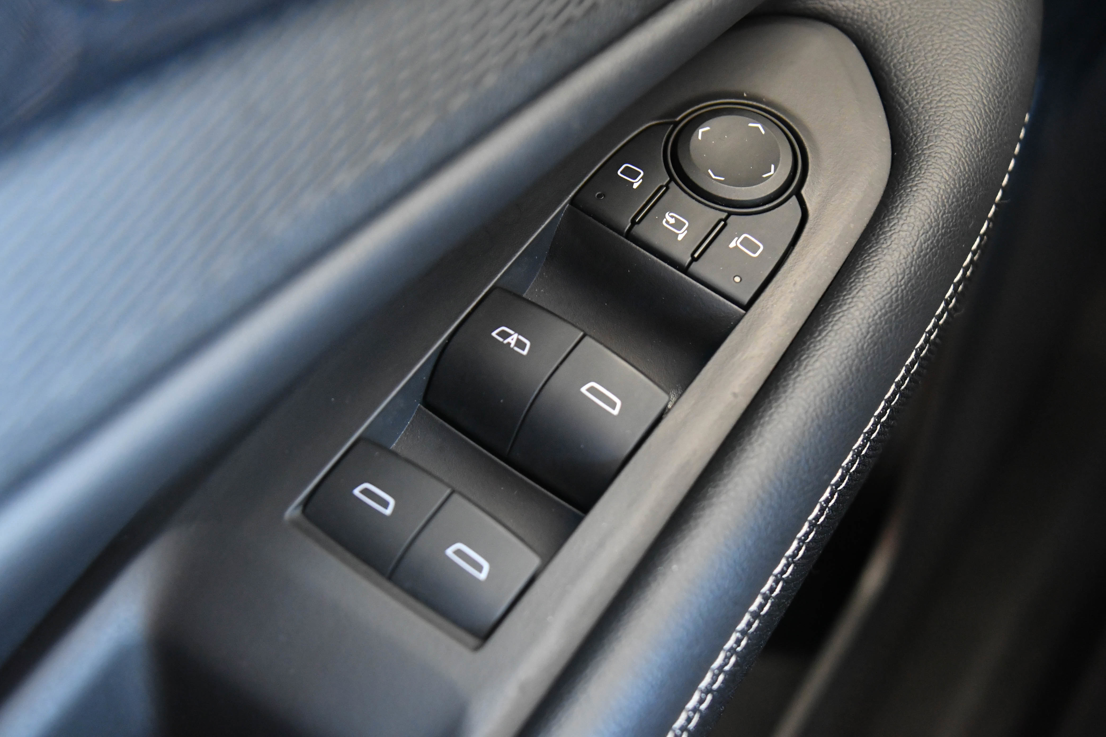 Used 2024 Chevrolet Blazer EV LT image 41