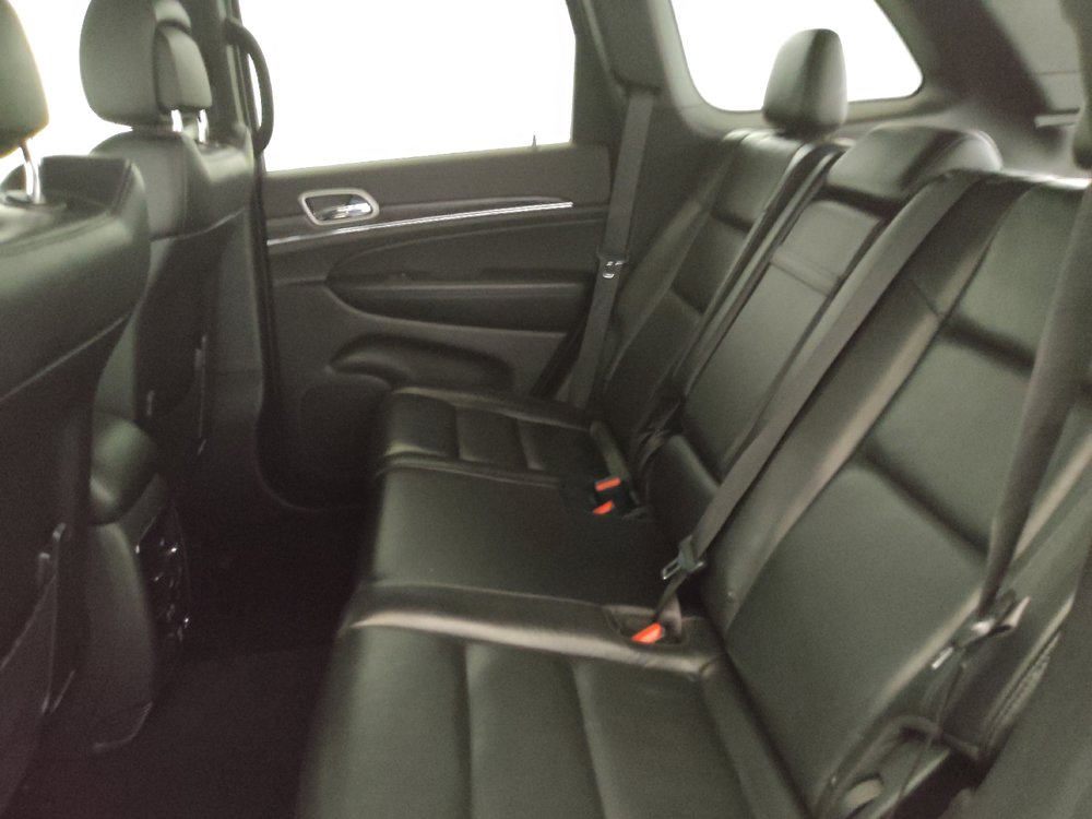 Used 2019 Jeep Grand Cherokee Limited AWD/4WD image 18