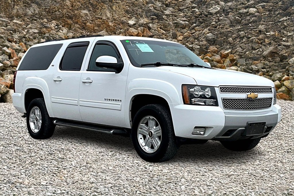 Used 2013 Chevrolet Suburban LT image 10