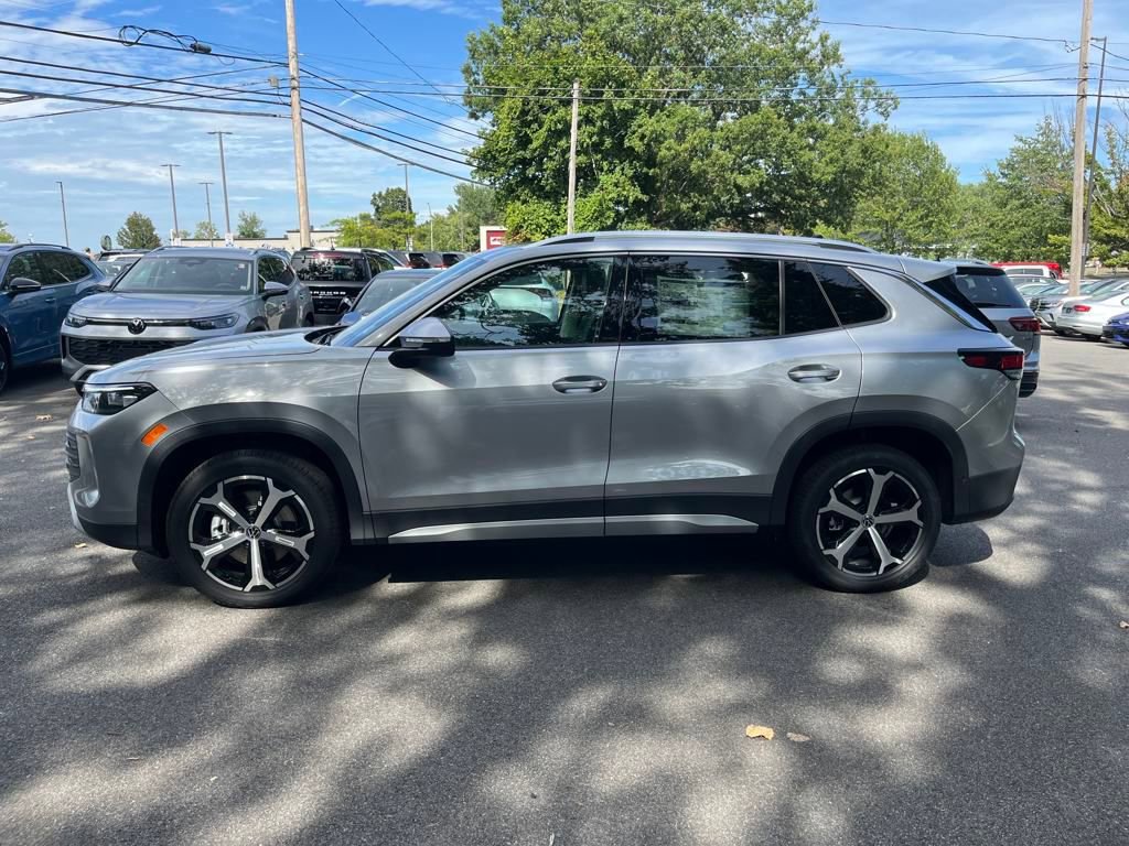 New 2025 Volkswagen Tiguan SE image 4