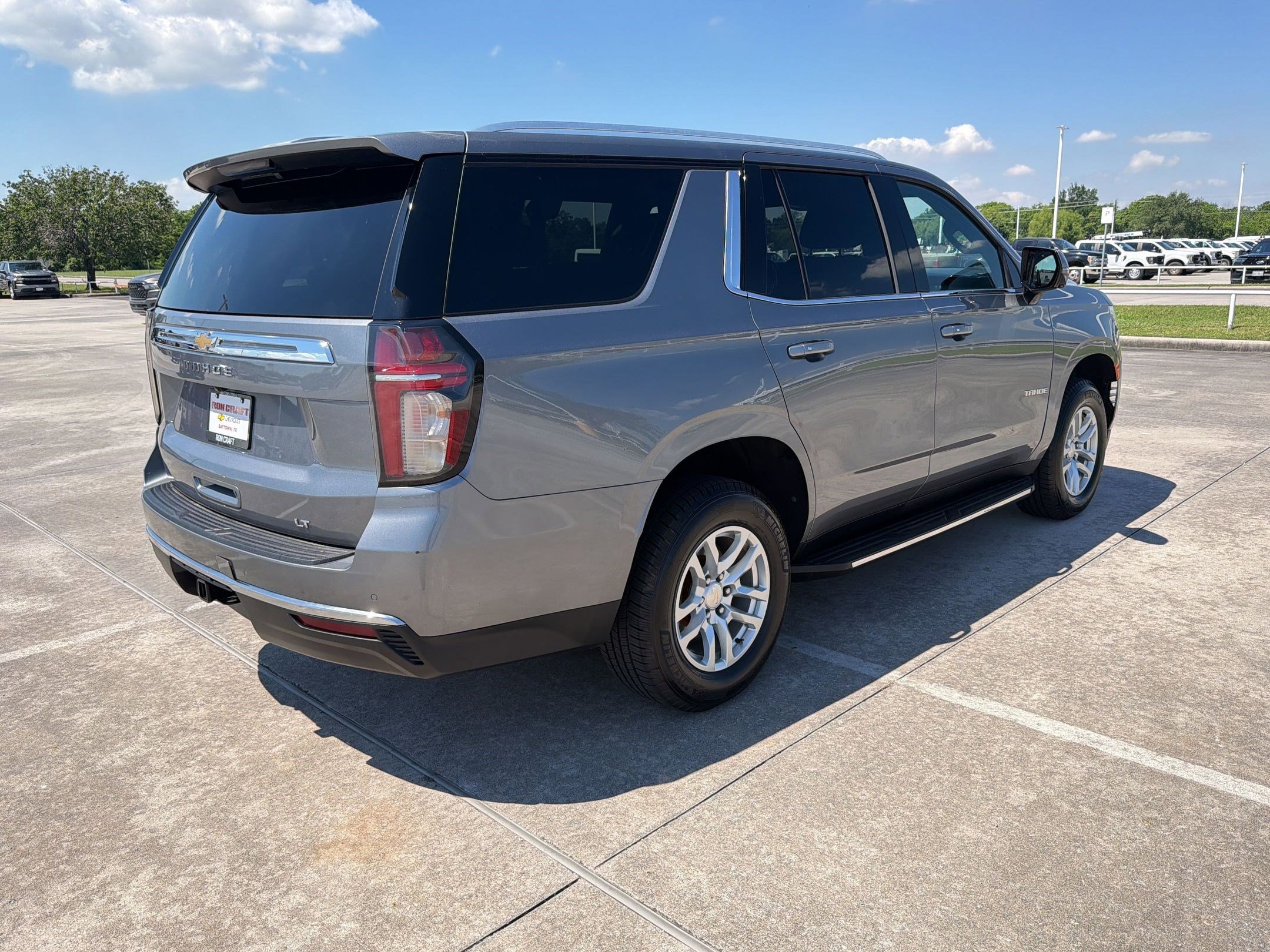 Used 2021 Chevrolet Tahoe LT w/ Luxury Package AWD/4WD image 8