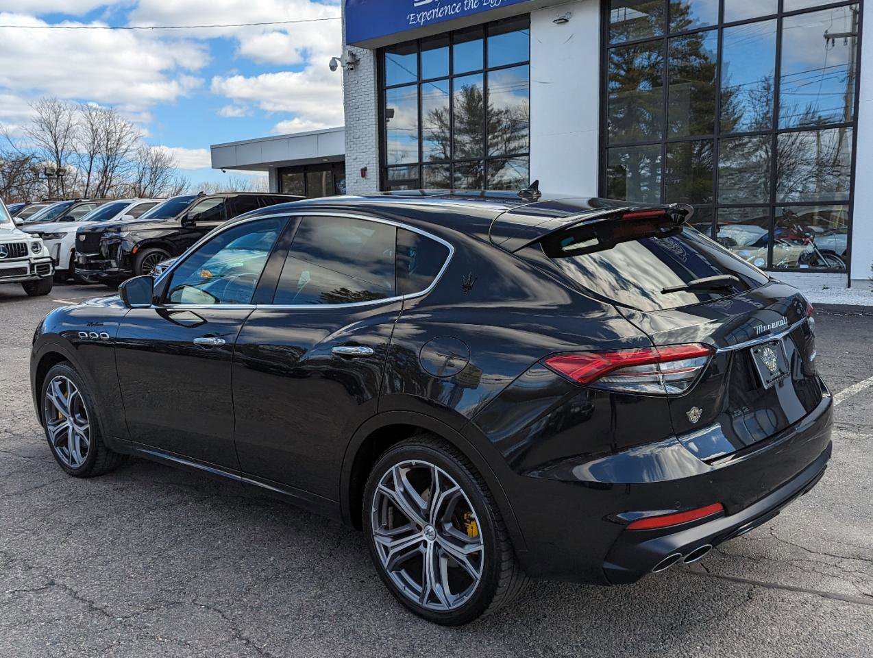 Used 2022 Maserati Levante Modena image 10