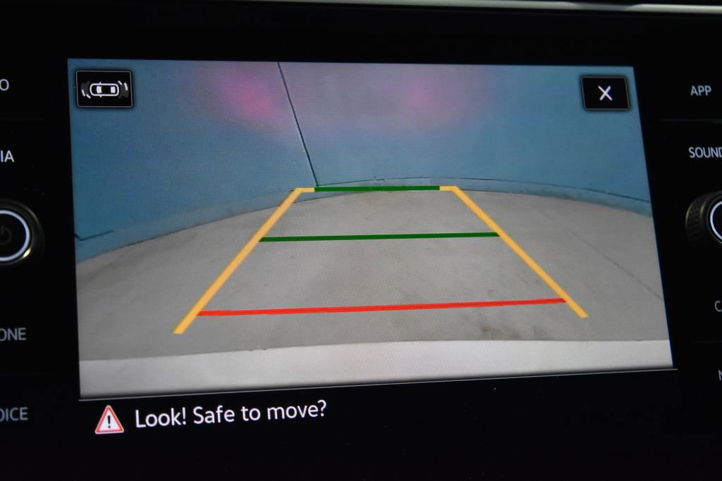 Used 2024 Volkswagen Tiguan SE image 13