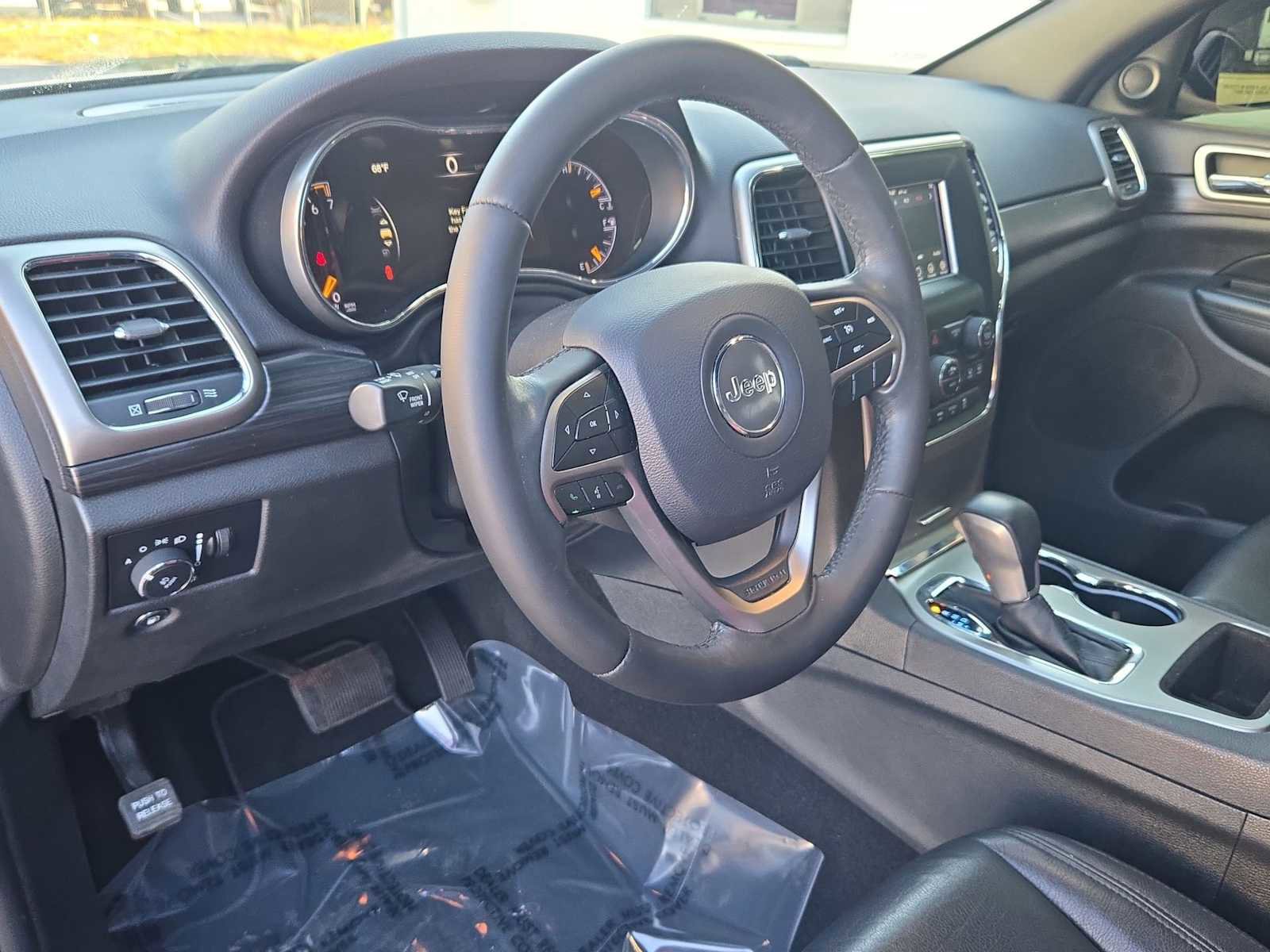 Used 2019 Jeep Grand Cherokee Laredo image 10