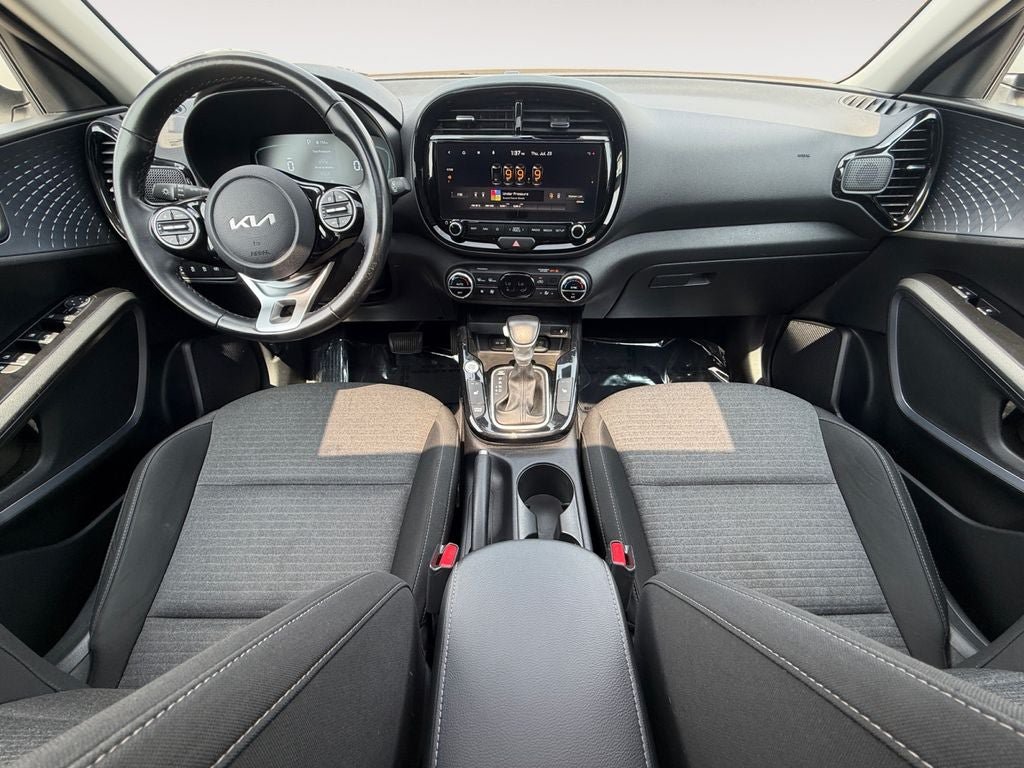 Used 2023 Kia Soul EX FWD image 11