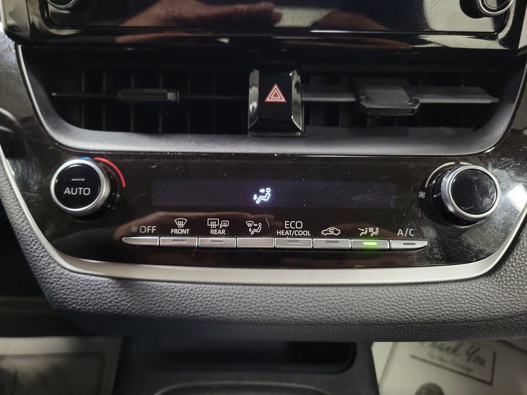 Used 2020 Toyota Corolla LE image 17