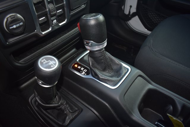 Used 2022 Jeep Wrangler Unlimited Sport AWD/4WD image 27