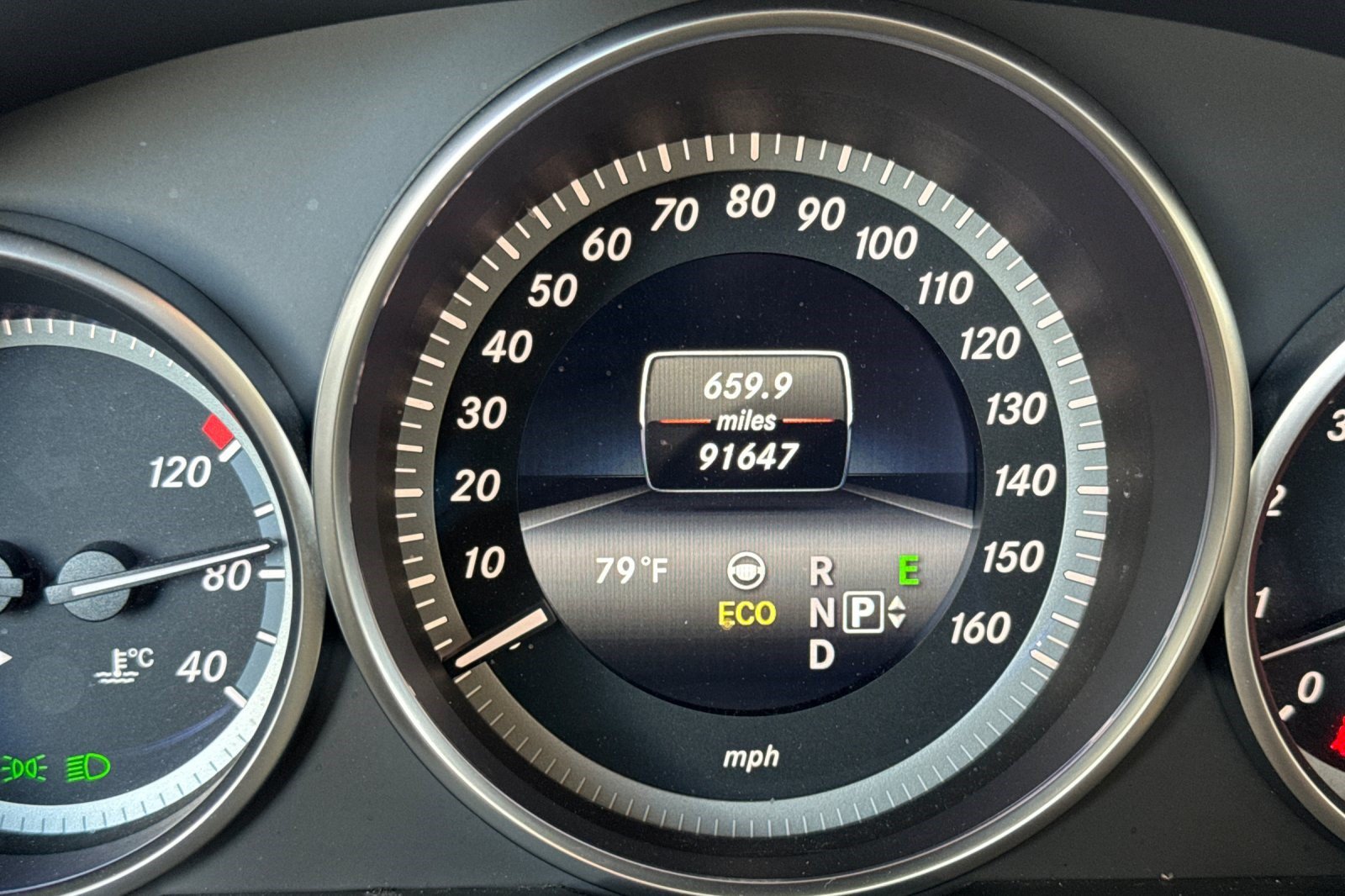 Used 2014 Mercedes-Benz E 350 4MATIC Sedan image 36