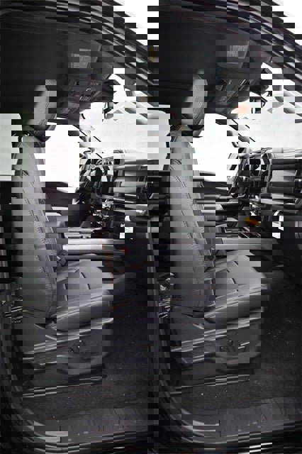 New 2026 Ford F350 Lariat w/ FX4 Off-Road Package image 16