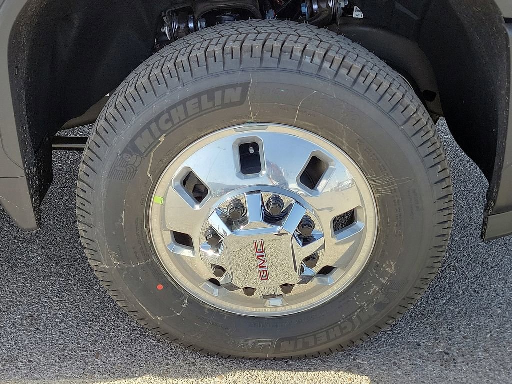 New 2026 GMC Sierra 3500 SLT w/ SLT Premium Package image 5