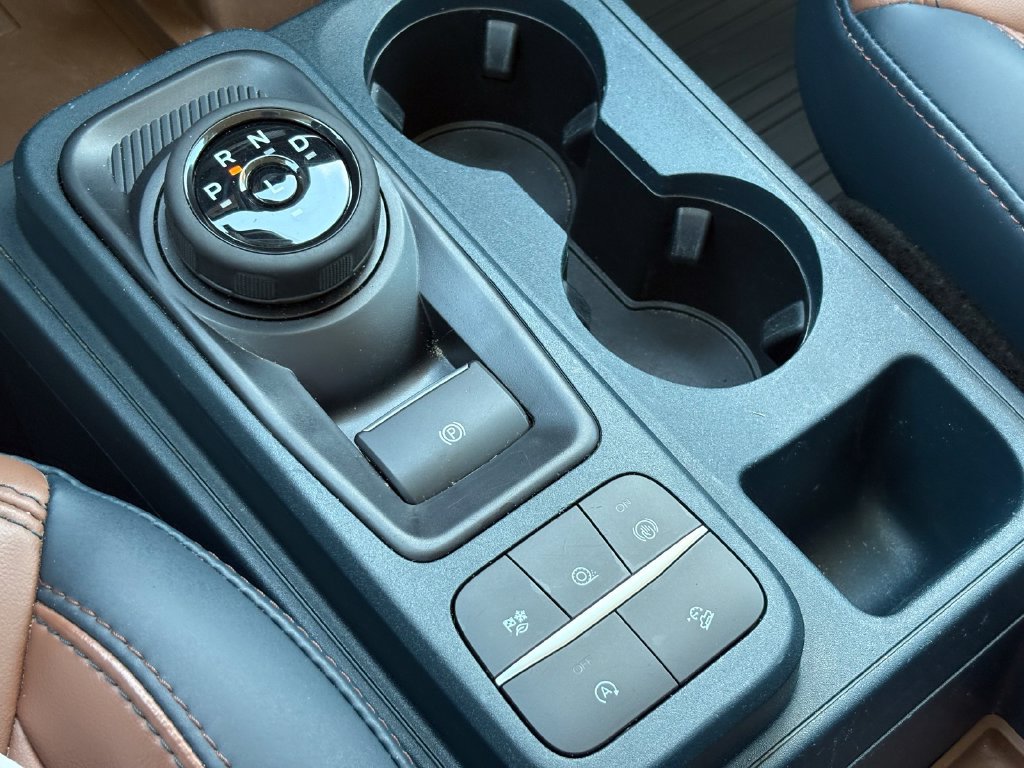 Used 2023 Ford Maverick Lariat w/ Lariat Luxury Package AWD/4WD image 32