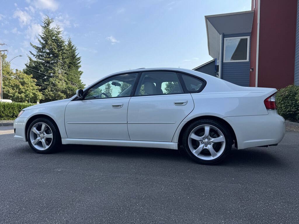 Used 2009 Subaru Legacy 2.5i Special Edition AWD/4WD image 5