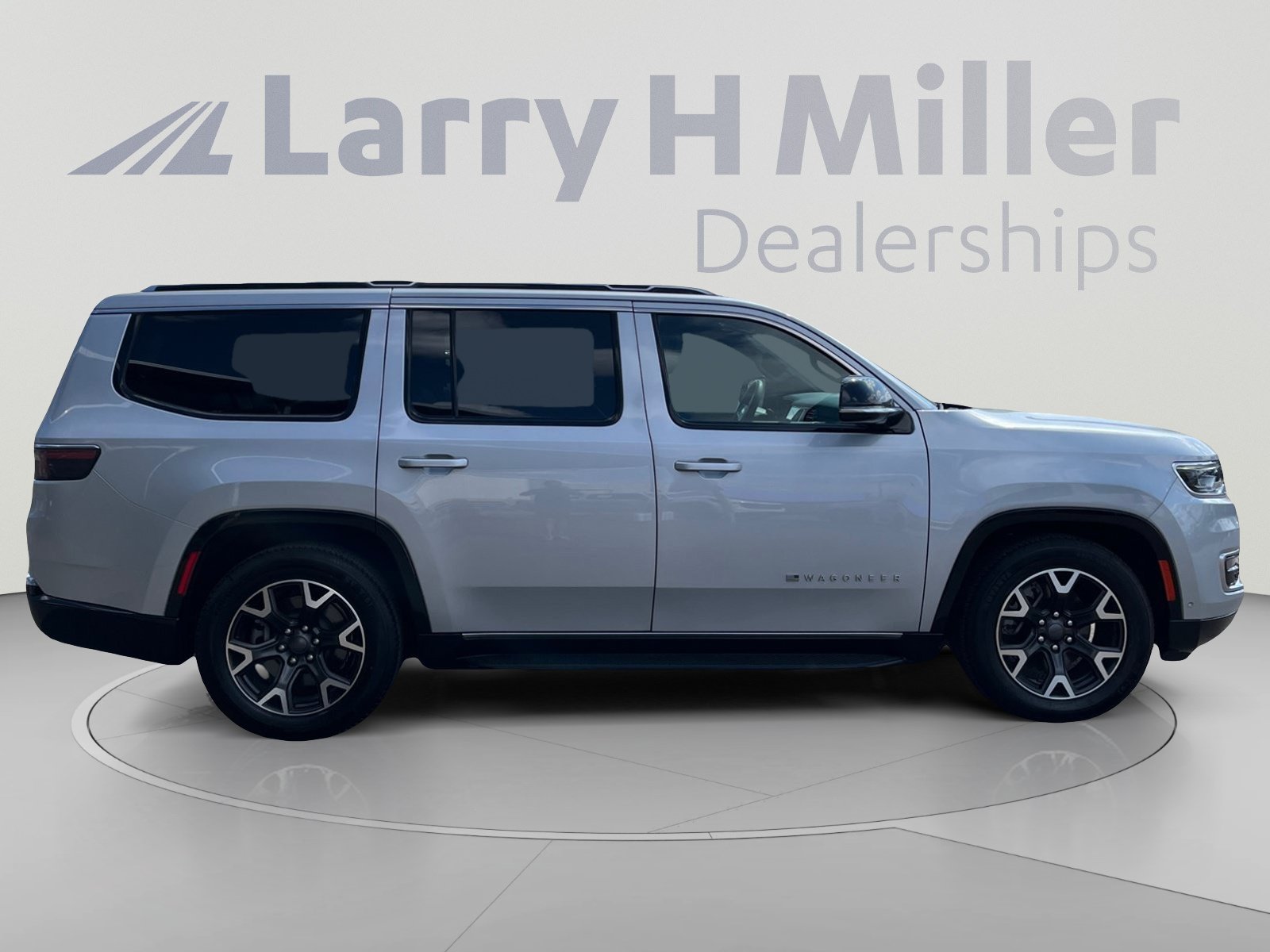 Used 2024 Jeep Wagoneer Series III AWD/4WD image 6