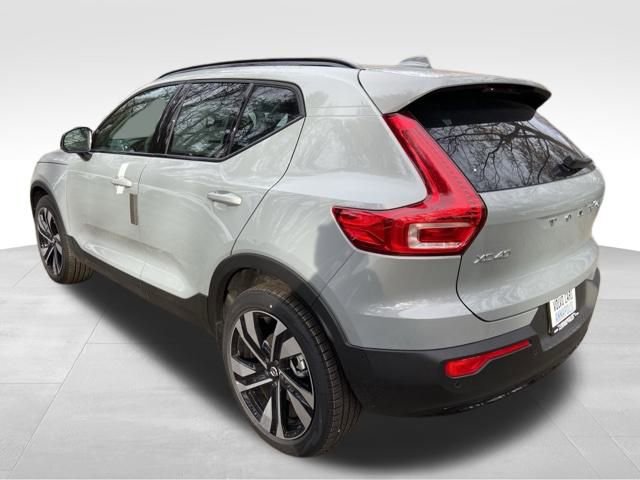 New 2026 Volvo XC40 B5 Ultra w/ Climate Package image 5