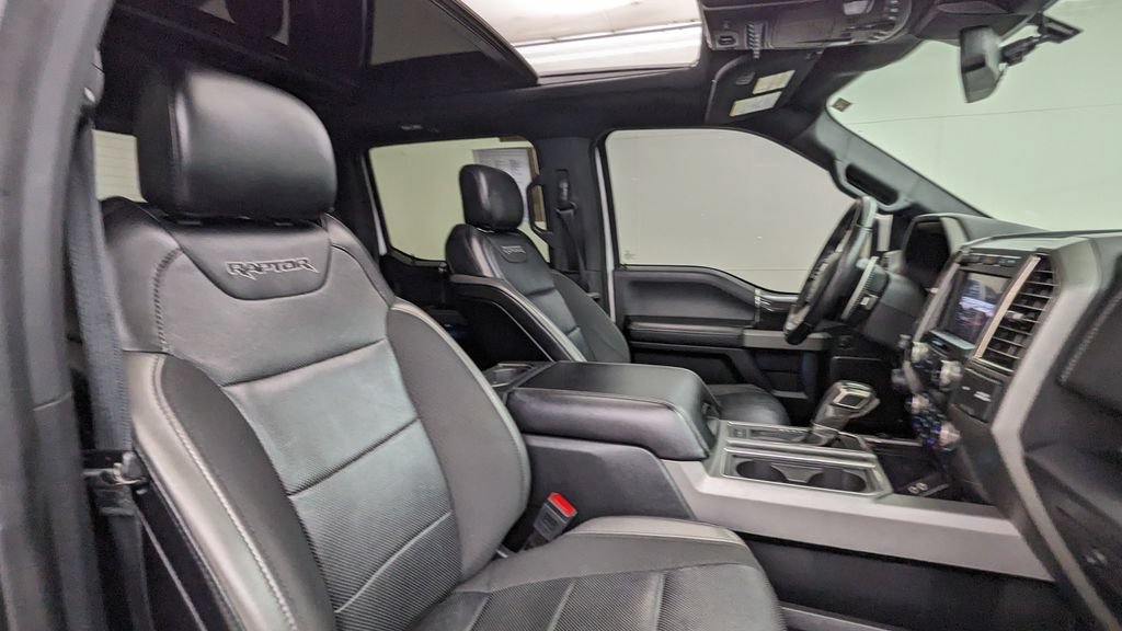 Used 2019 Ford F150 Raptor w/ Equipment Group 802A Luxury AWD/4WD image 40