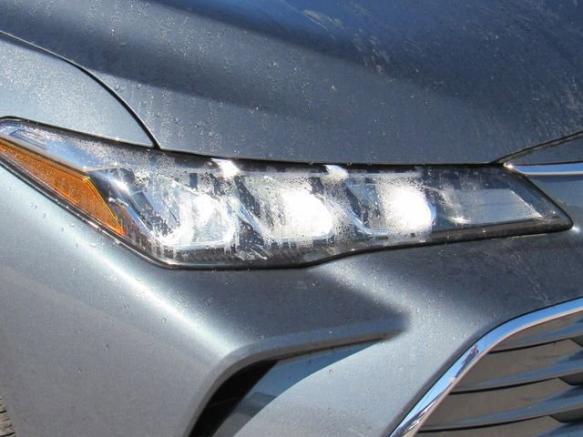 Used 2019 Toyota Avalon XLE image 9