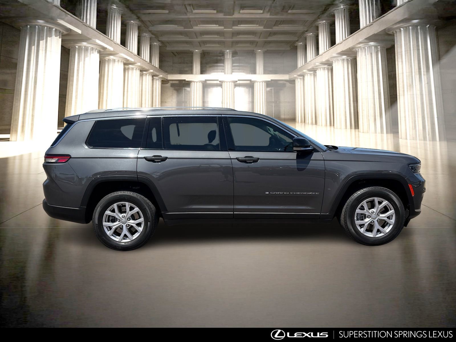 Used 2021 Jeep Grand Cherokee L Limited AWD/4WD image 3