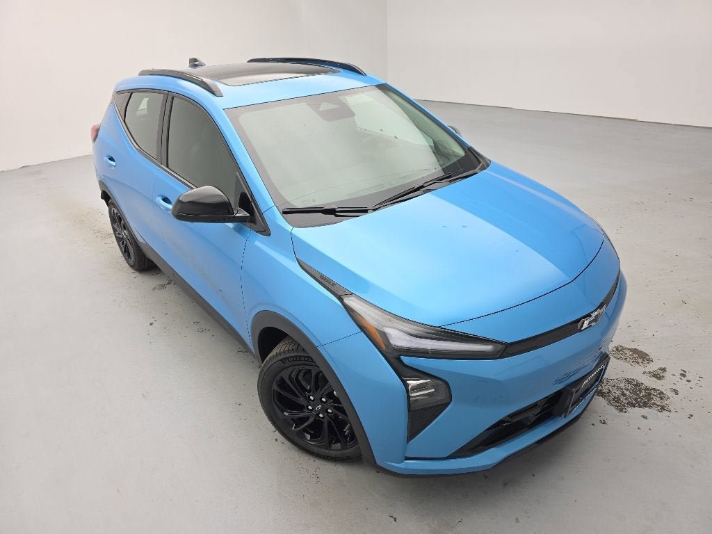 New 2027 Chevrolet Bolt RS w/ Technology Package FWD image 2