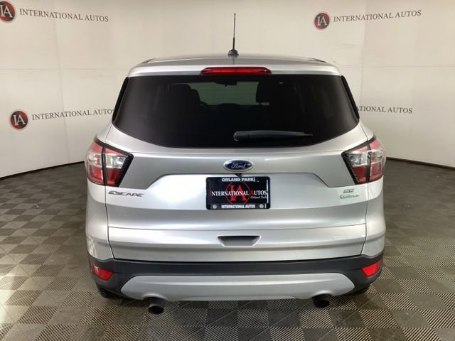 Used 2017 Ford Escape SE image 5