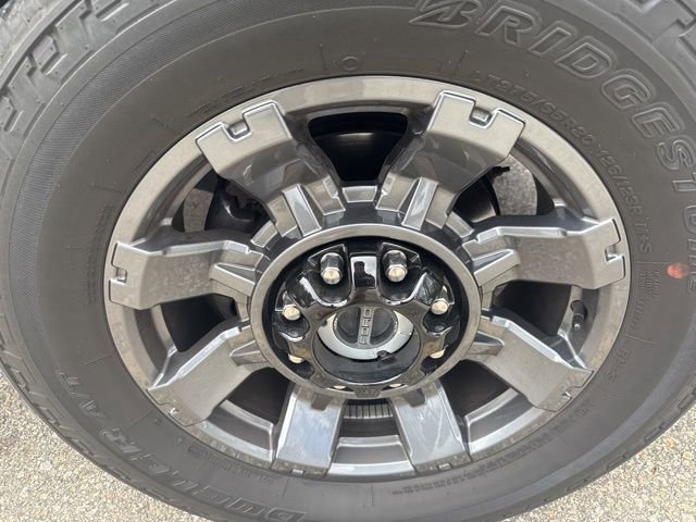 Used 2023 Ford F350 Lariat w/ Lariat Ultimate Package AWD/4WD image 11