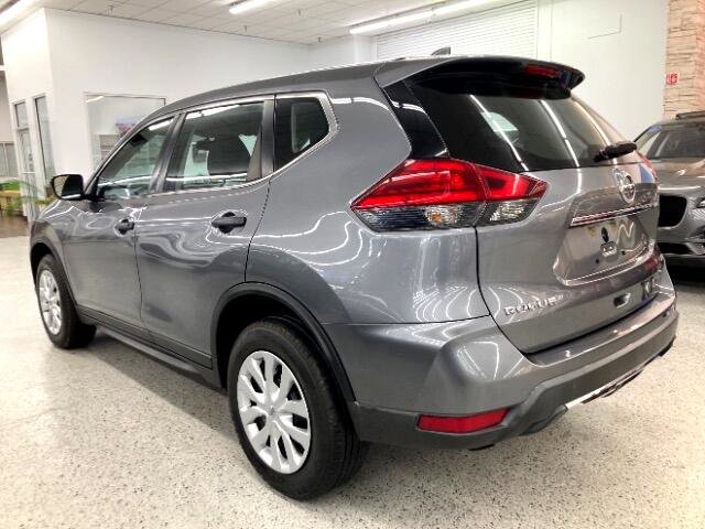 Used 2017 Nissan Rogue S image 6