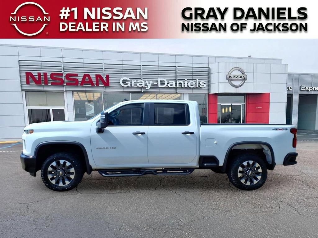 Used 2021 Chevrolet Silverado 2500 Custom w/ Custom Value Package AWD/4WD image 4