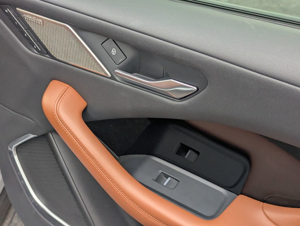 Used 2020 Jaguar I-PACE SE image 35