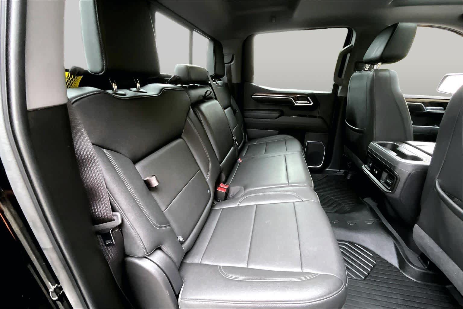 Used 2022 Chevrolet Silverado 1500 LT Trail Boss w/ LT Trail Boss Premium Package AWD/4WD image 19