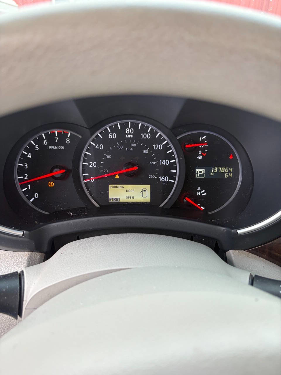 Used 2014 Nissan Quest S image 3