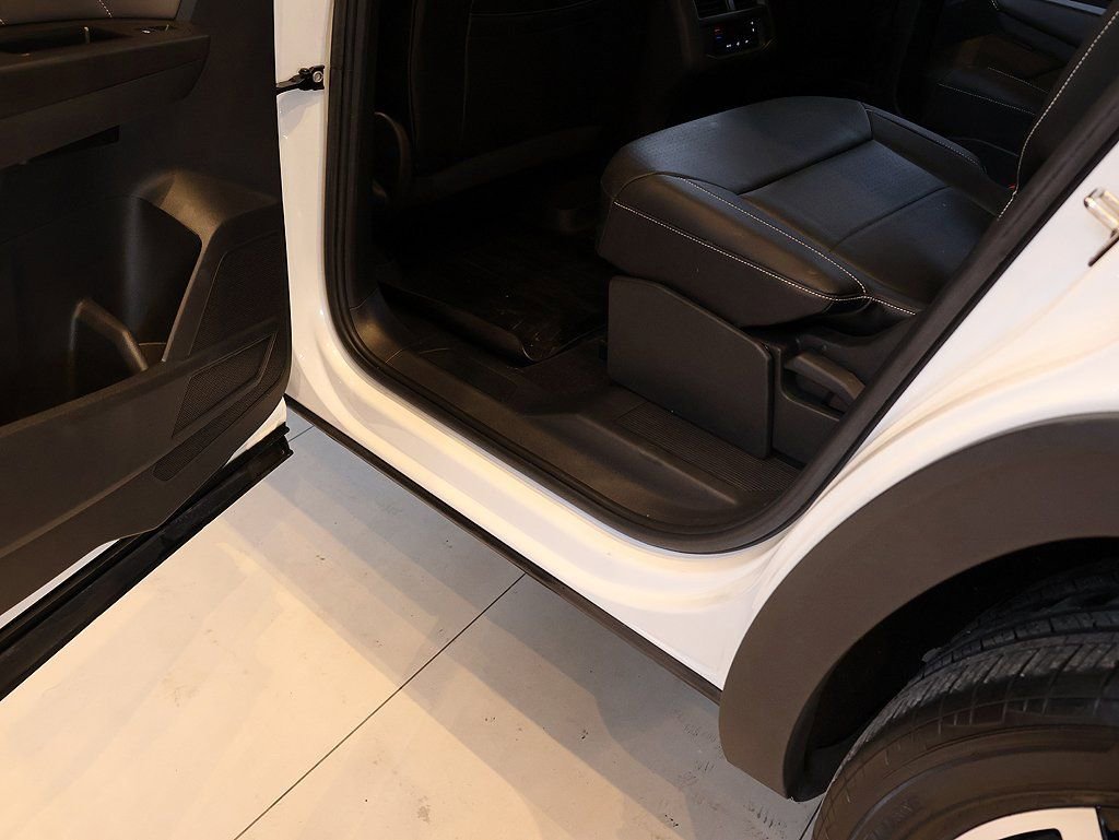 Used 2023 Volkswagen Atlas SEL image 54