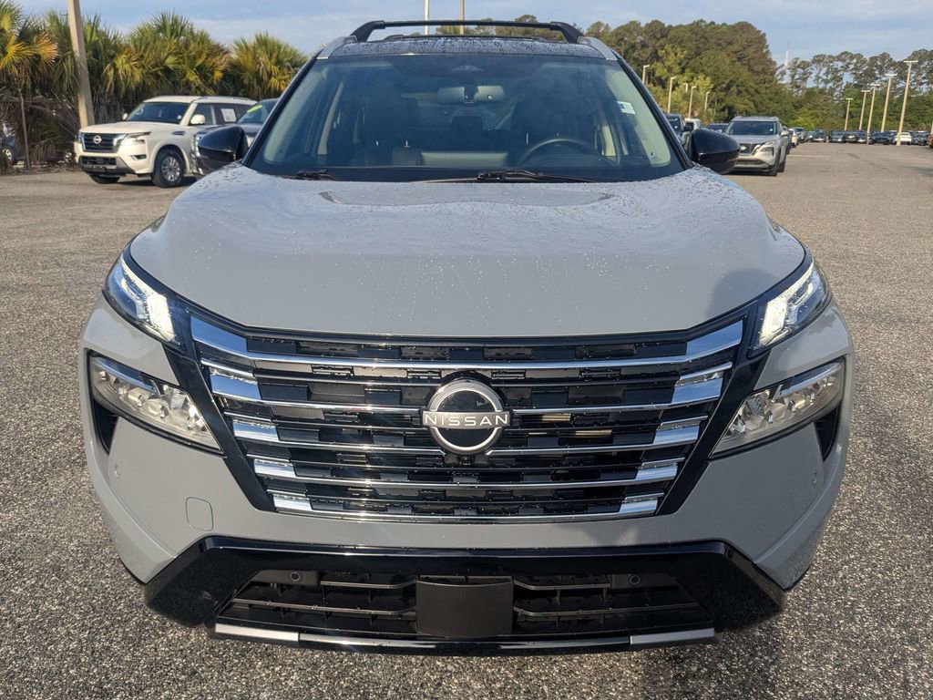 Used 2025 Nissan Rogue Platinum w/ Platinum Premium Package FWD image 9