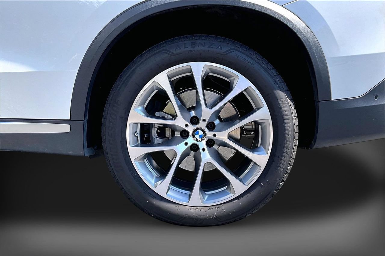 Used 2022 BMW X5 xDrive40i AWD/4WD image 35