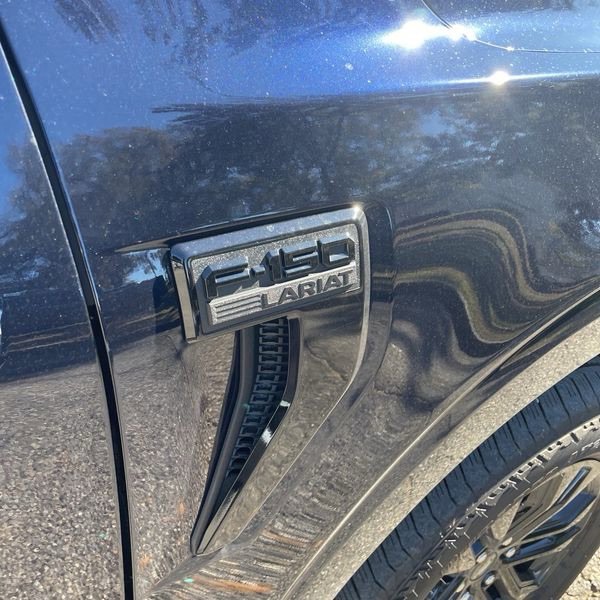 Used 2025 Ford F150 Lariat w/ Equipment Group 501A Mid image 9