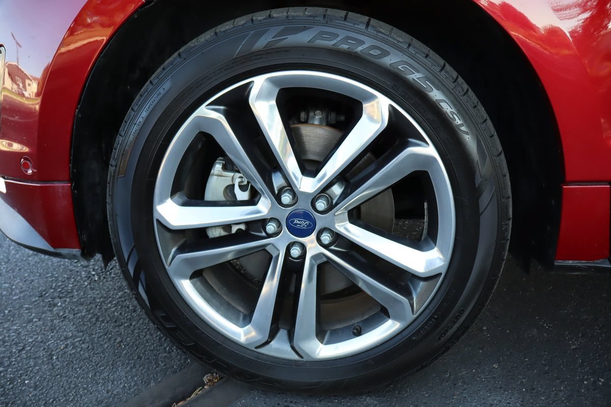 Used 2018 Ford Edge Sport w/ Equipment Group 401A AWD/4WD image 41