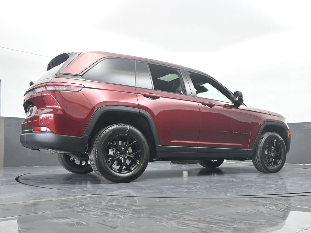 New 2025 Jeep Grand Cherokee Altitude image 54