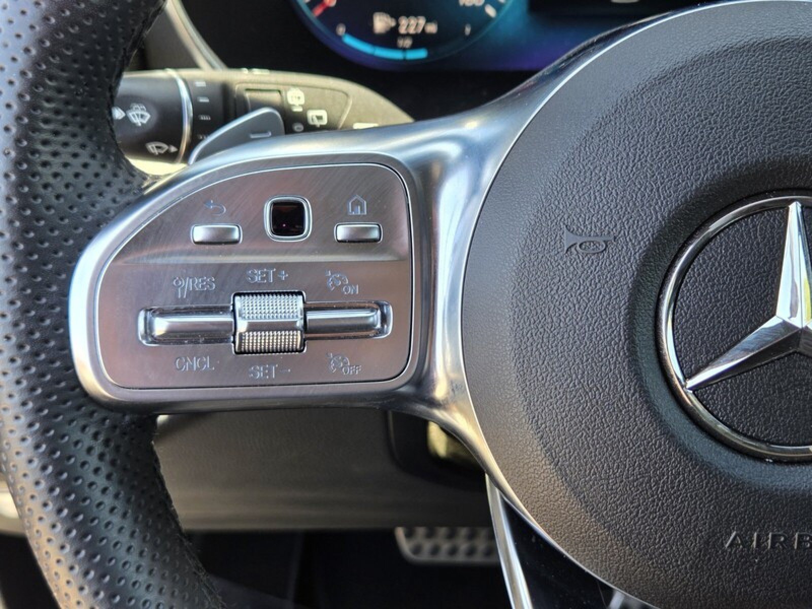 Certified 2022 Mercedes-Benz GLC 300 image 26