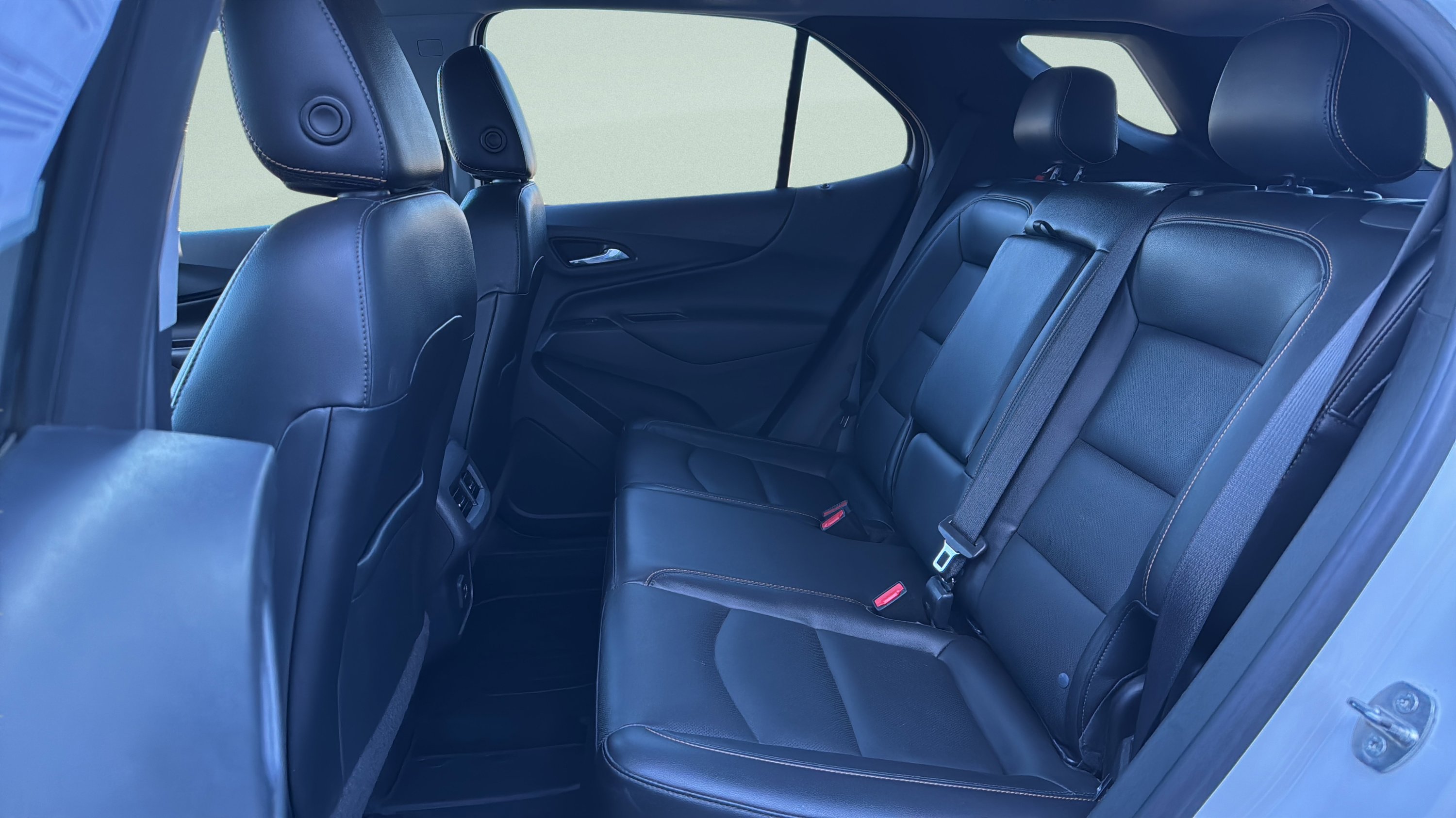 Used 2021 Chevrolet Equinox LT image 30