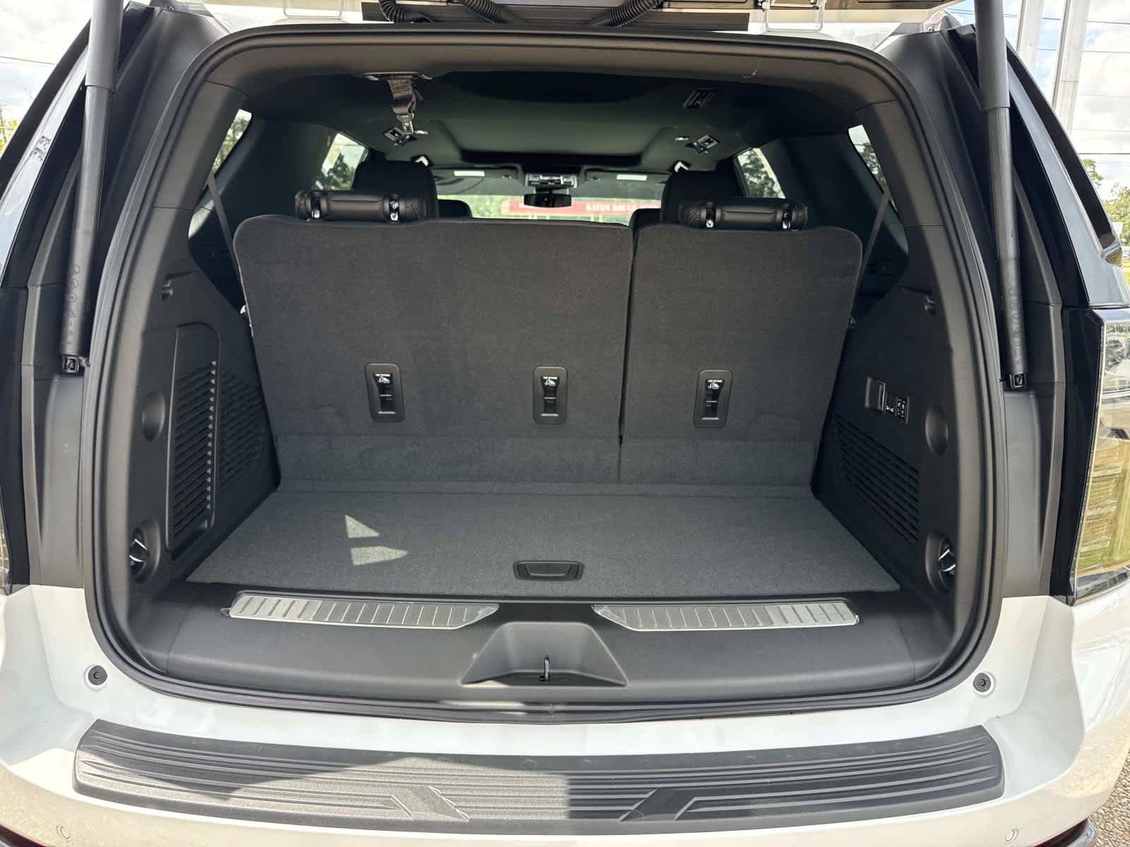 New 2026 Chevrolet Tahoe RST w/ RST Capability Package AWD/4WD image 7