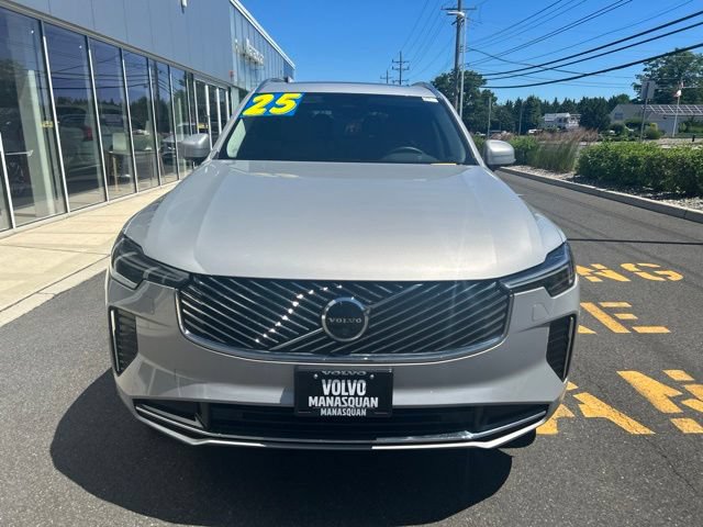 Certified 2025 Volvo XC90 B5 Plus AWD/4WD image 7